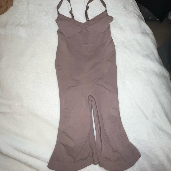 seamless sculpt low back thong bodysuit seamless sculpt low back thong bodysuit